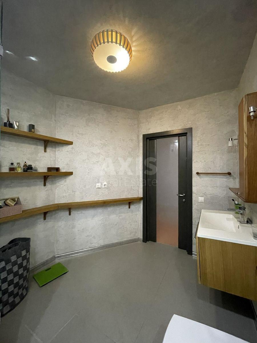 1k apartment pr-t Lobanovs'kogo 46