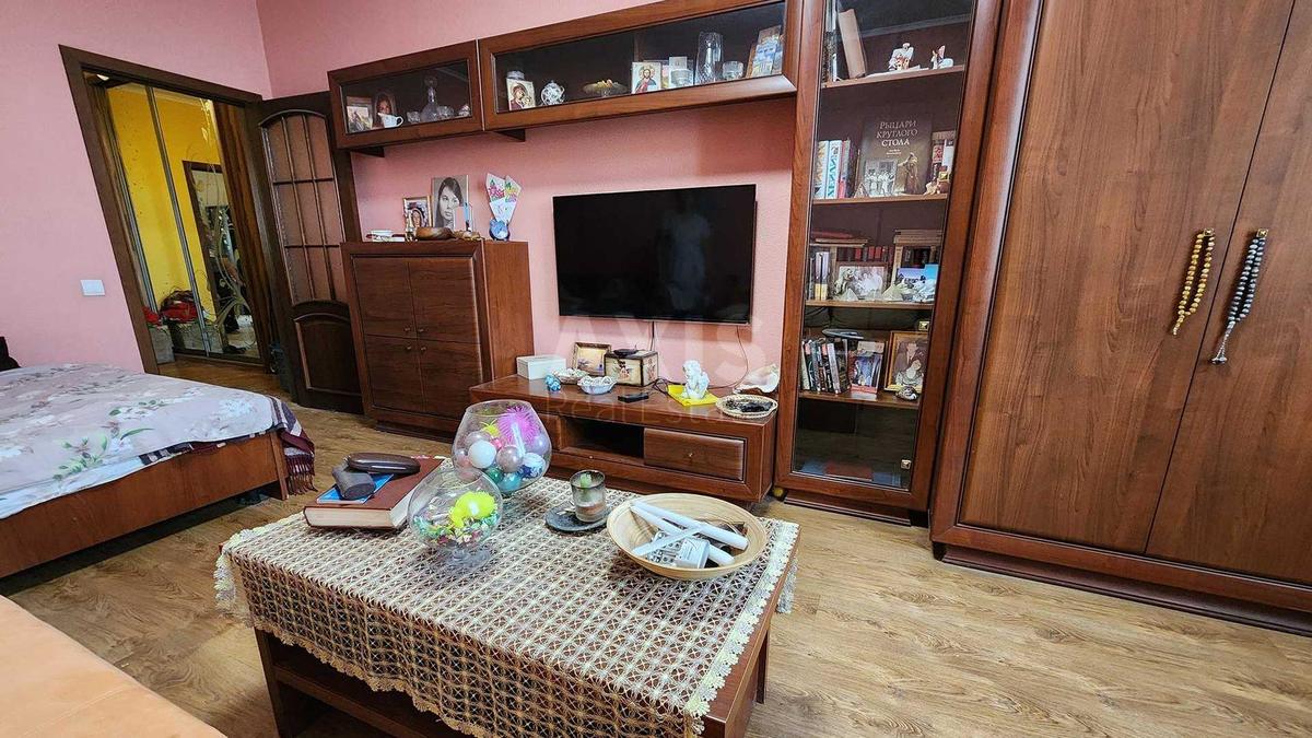 1k apartment vul. Sim'i' Kul'zhenkiv 330