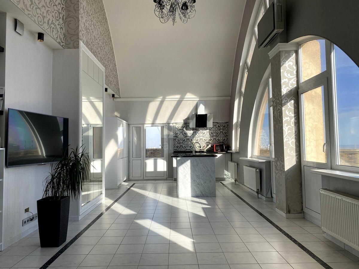3k apartment vul. Dragomyrova Myhajla 4в
