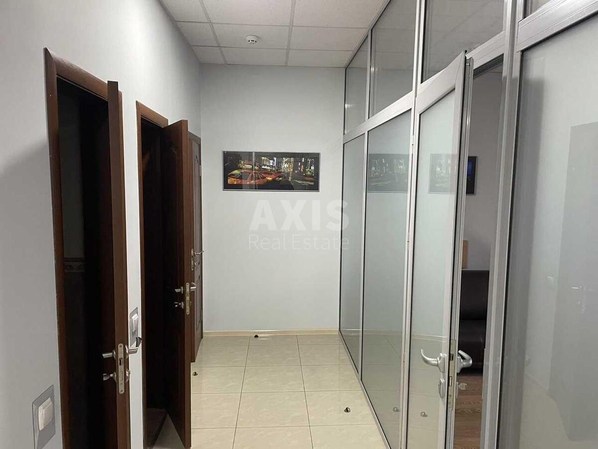 Office vul. Jevgena Konoval'cja 32Г, 177m2573705