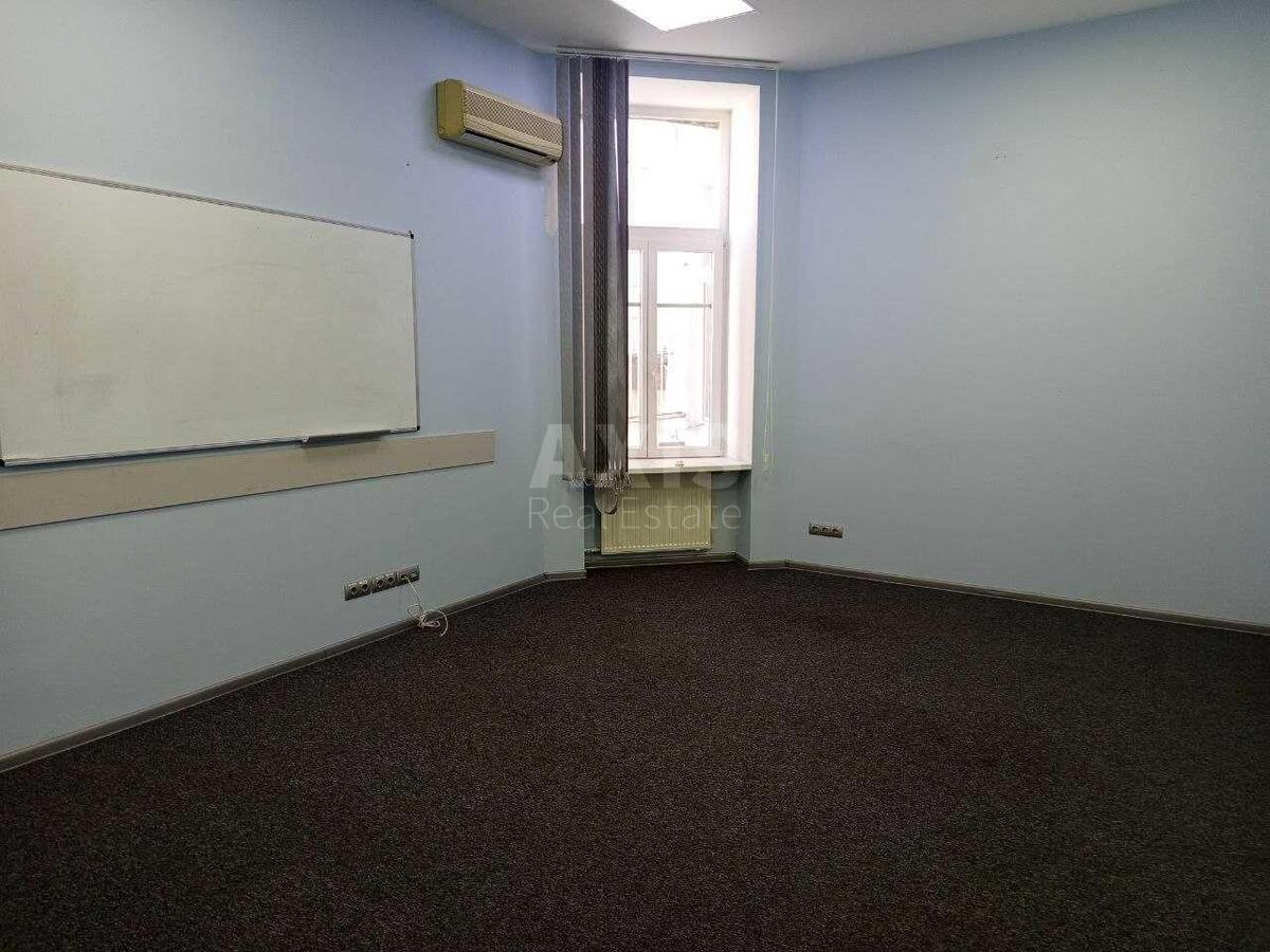 Office prov. Muzejnyj 4, 275m2574348