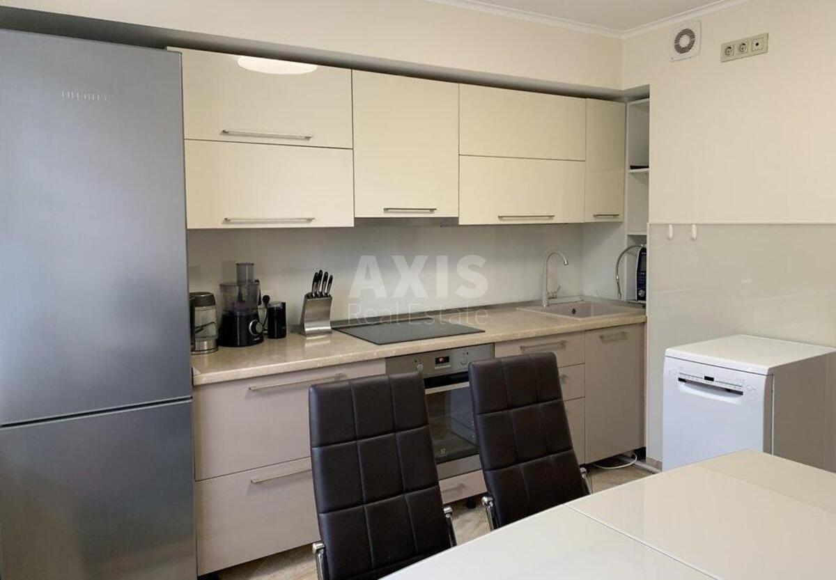 2k apartment vul. Yulia Zdanovska 34А