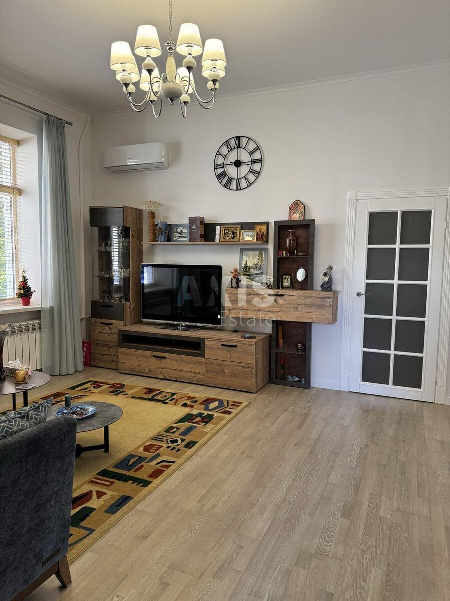 4k apartment vul. Kost'ol'na 15594402