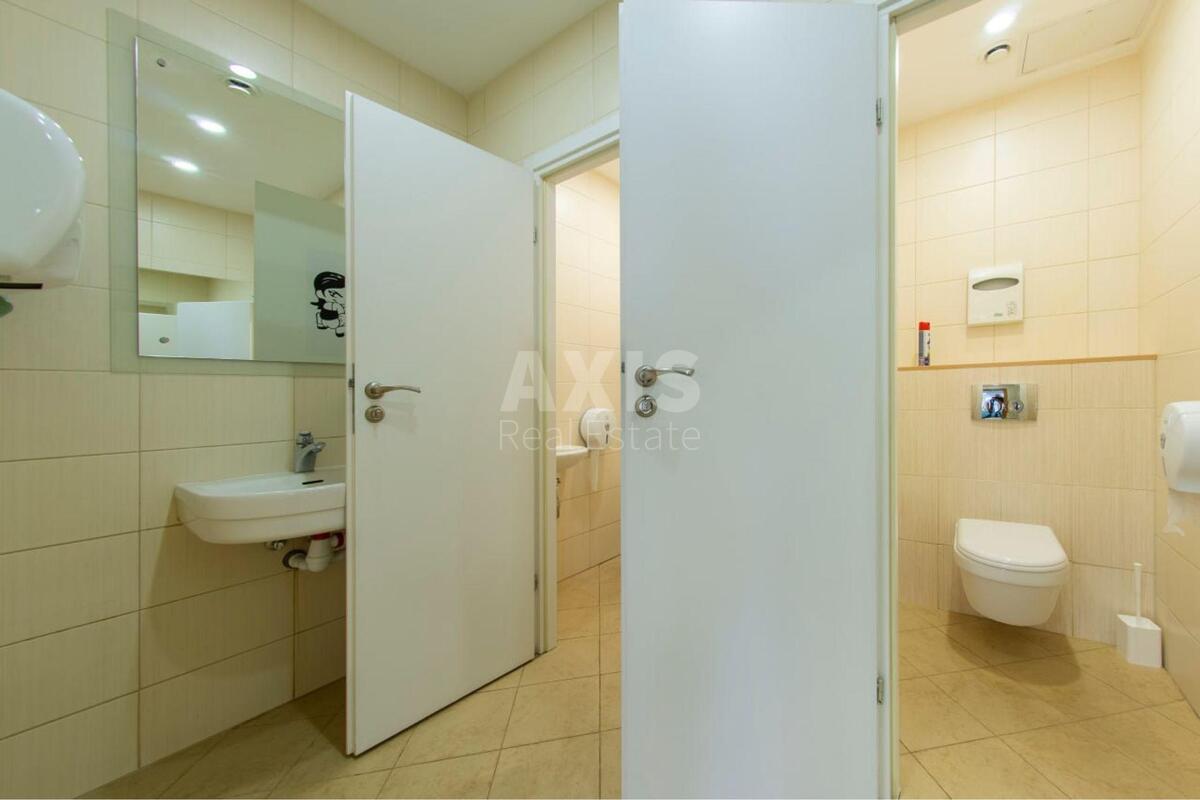 Office vul. Zhyljans'ka 110, 500m26