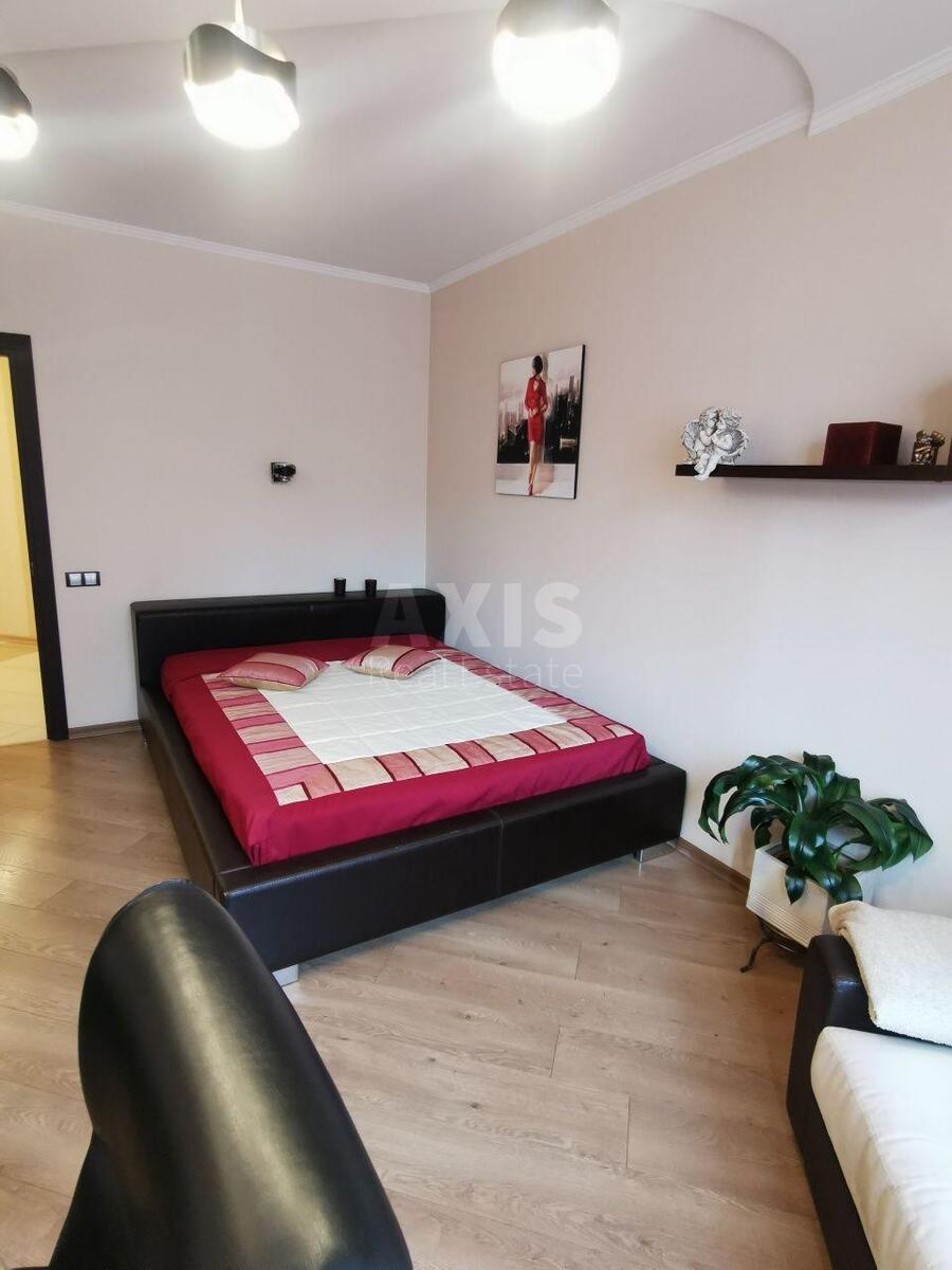 3k apartment vul. Knjazhyj Zaton 217