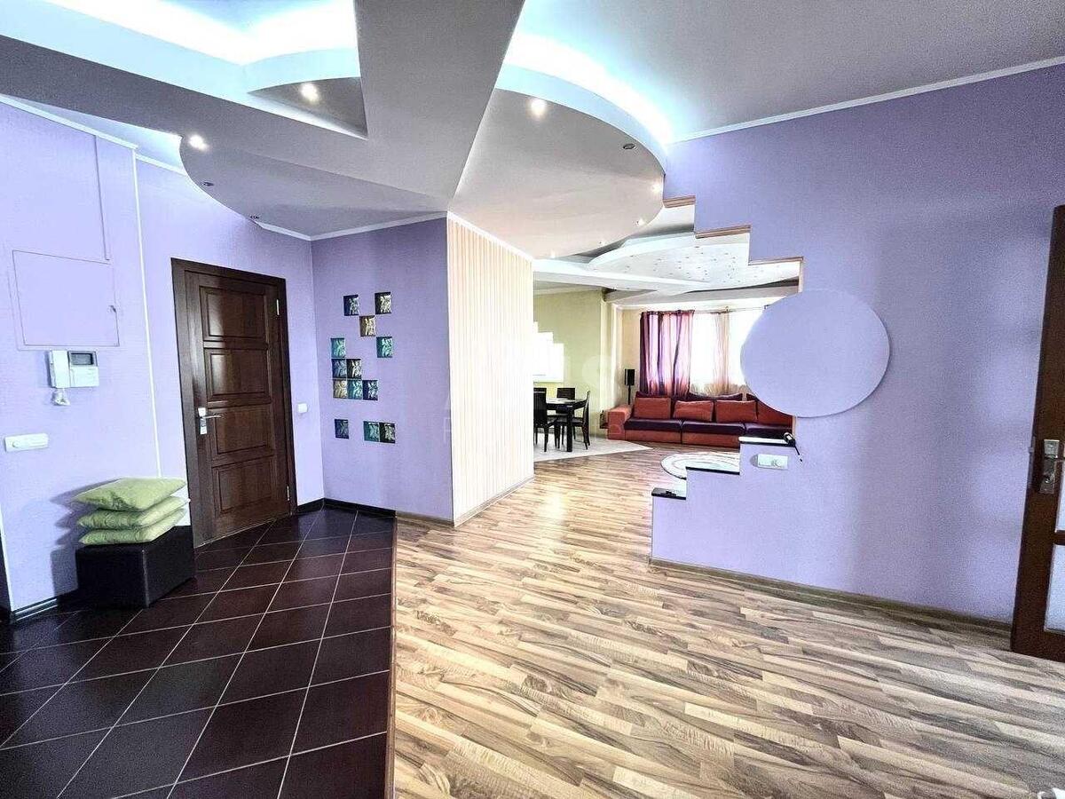 3k apartment vul. Ahmatovoi' Anny 13577615