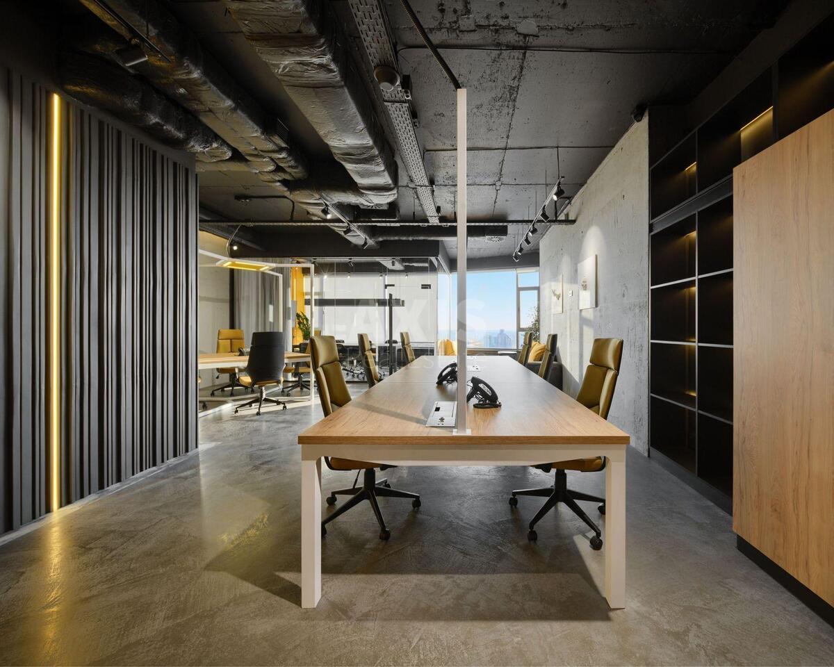 Office uzv. Klovs'kyj 7, 100m21