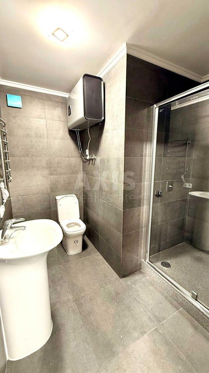 Office vul. Kudri Ivana 27, 50m2594334