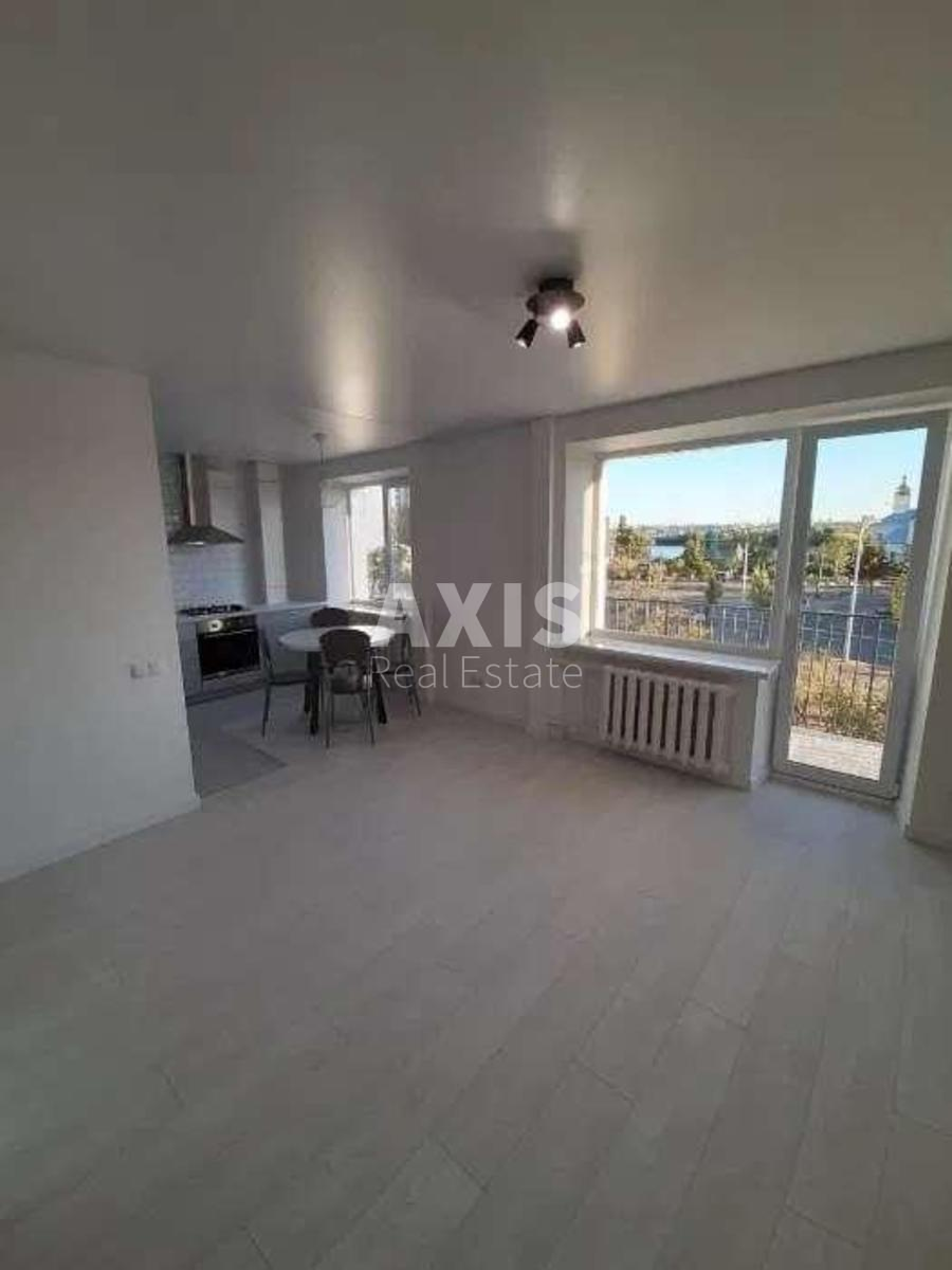 1k apartment vul. Bogatyrs'ka 6А