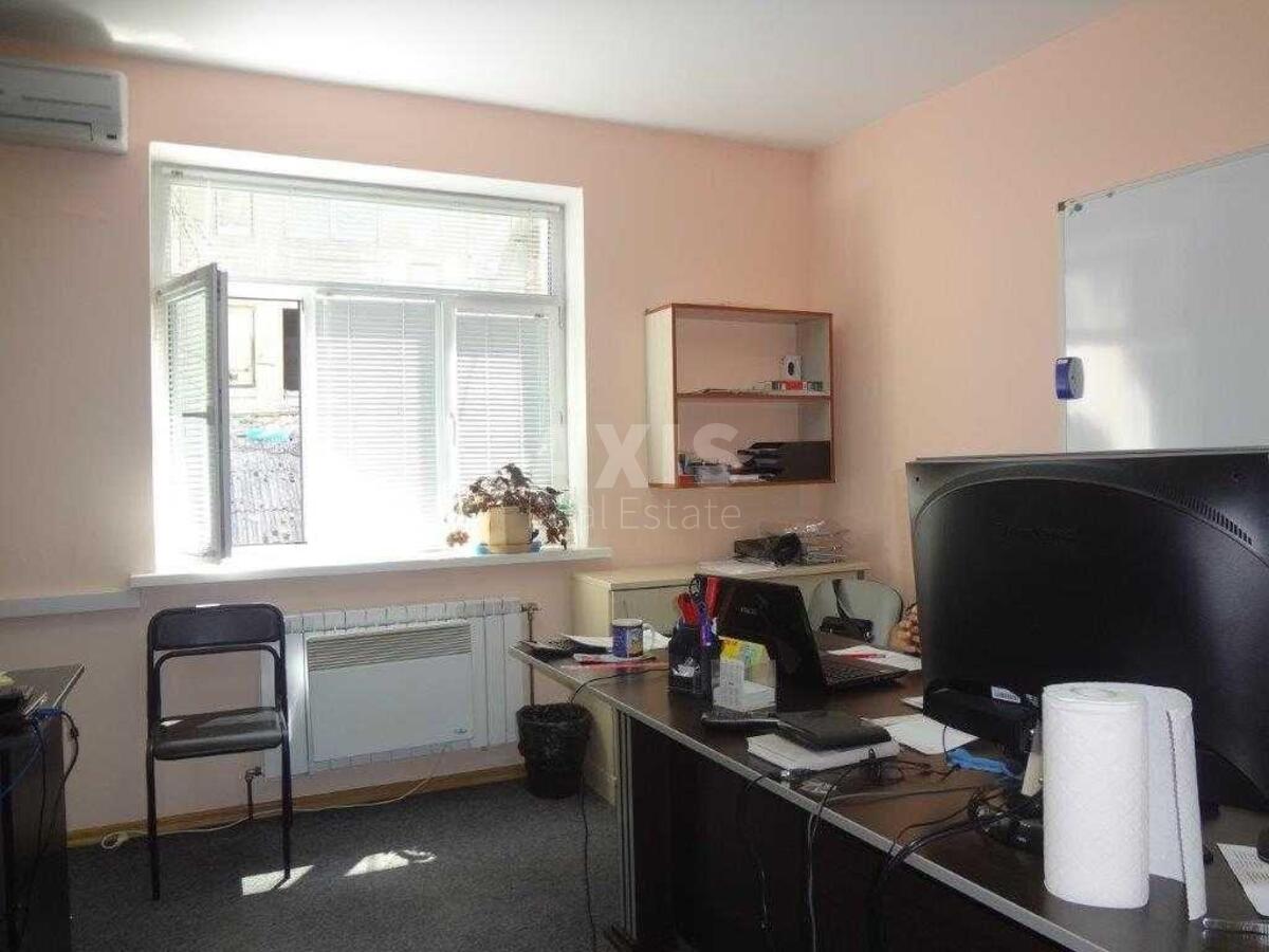 Office prov. Jaroslavs'kyj 7/9, 155m22