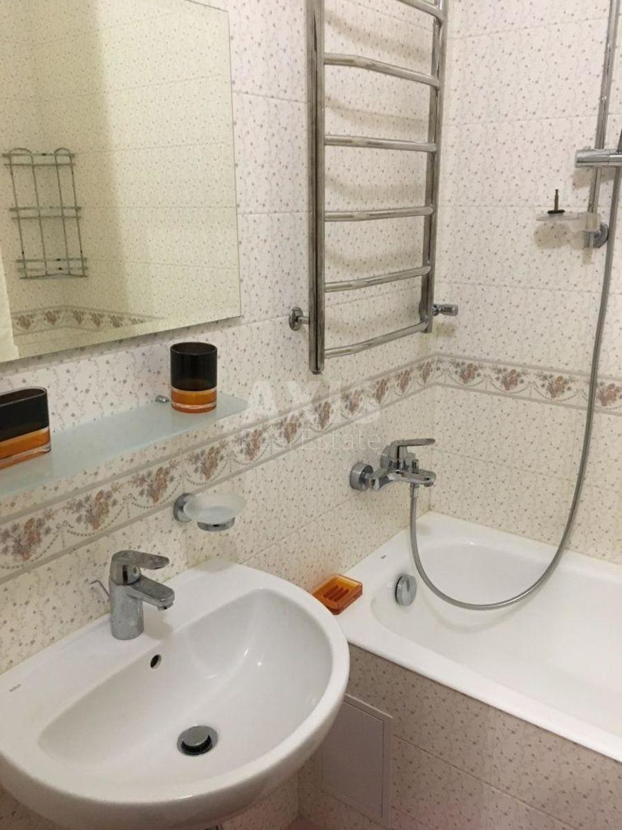 2к квартира спуск Кловский 48
