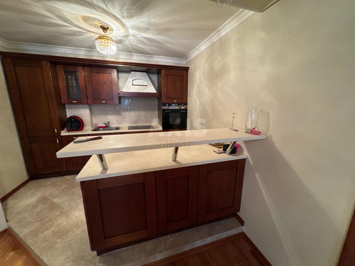2k apartment vul. Yulia Zdanovska 46/1