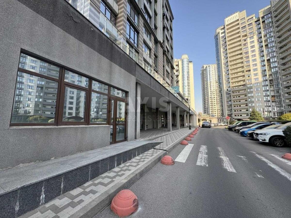 Service object vul. Dragomyrova Myhajla 19, 79m2