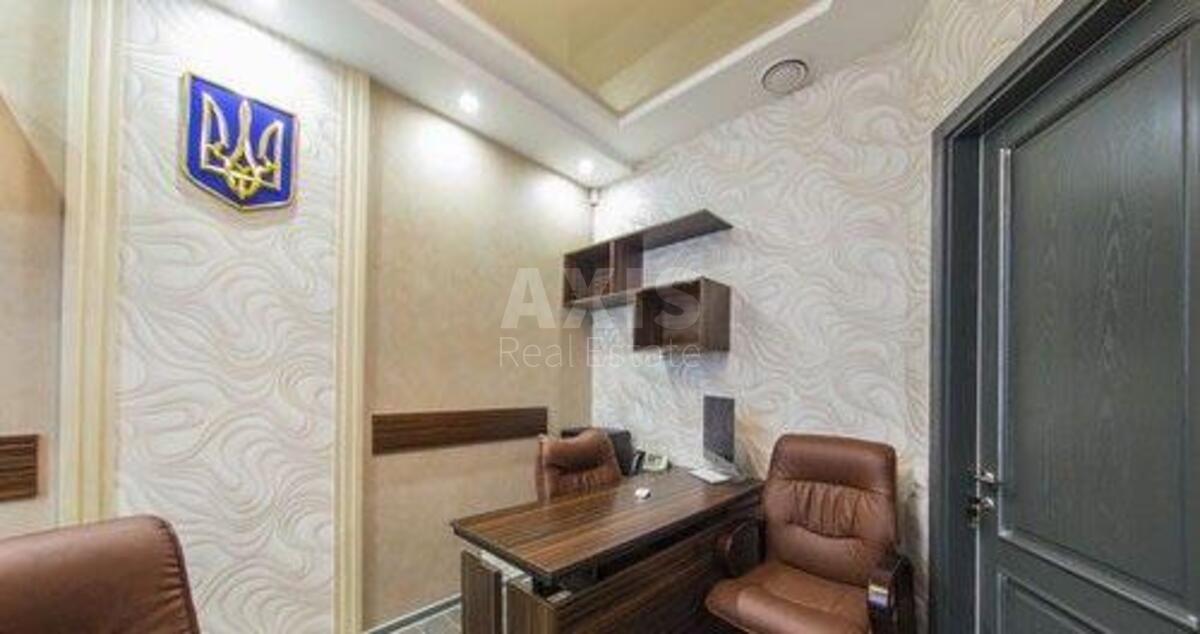 Office vul. Saksagans'kogo 68, 105m24