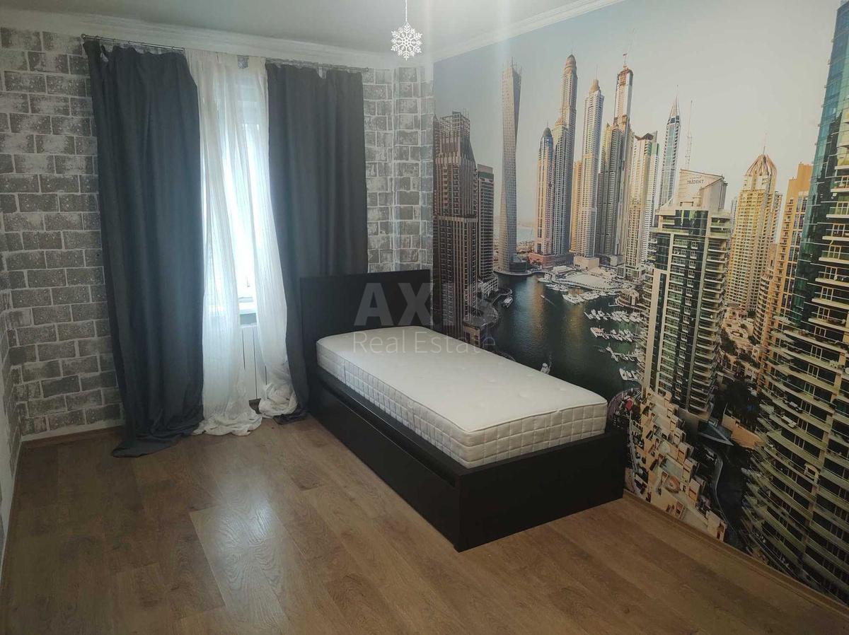 4k apartment vul. Bal'zaka Onore de 4