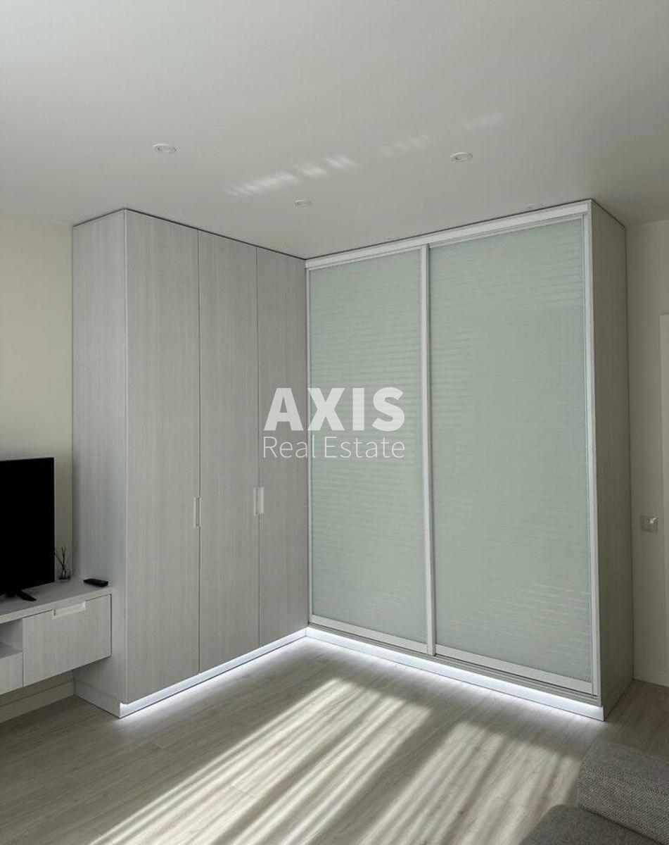 1k apartment vul. Kryms'kogo Akademika 1055