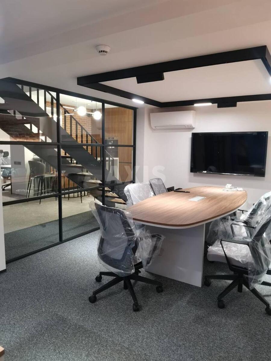 Office vul. Antonovycha 44, 150m2569023
