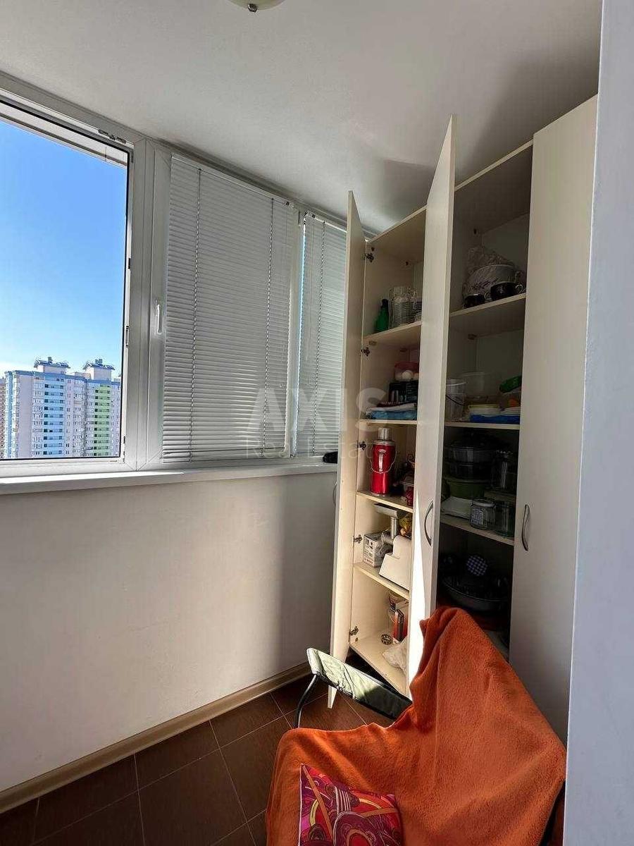 3k apartment vul. Shums'kogo Jurija 1А3