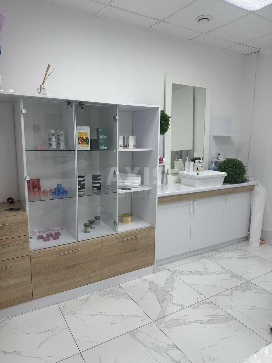 Офис ул. Иоанна Павла II 21, 45м2