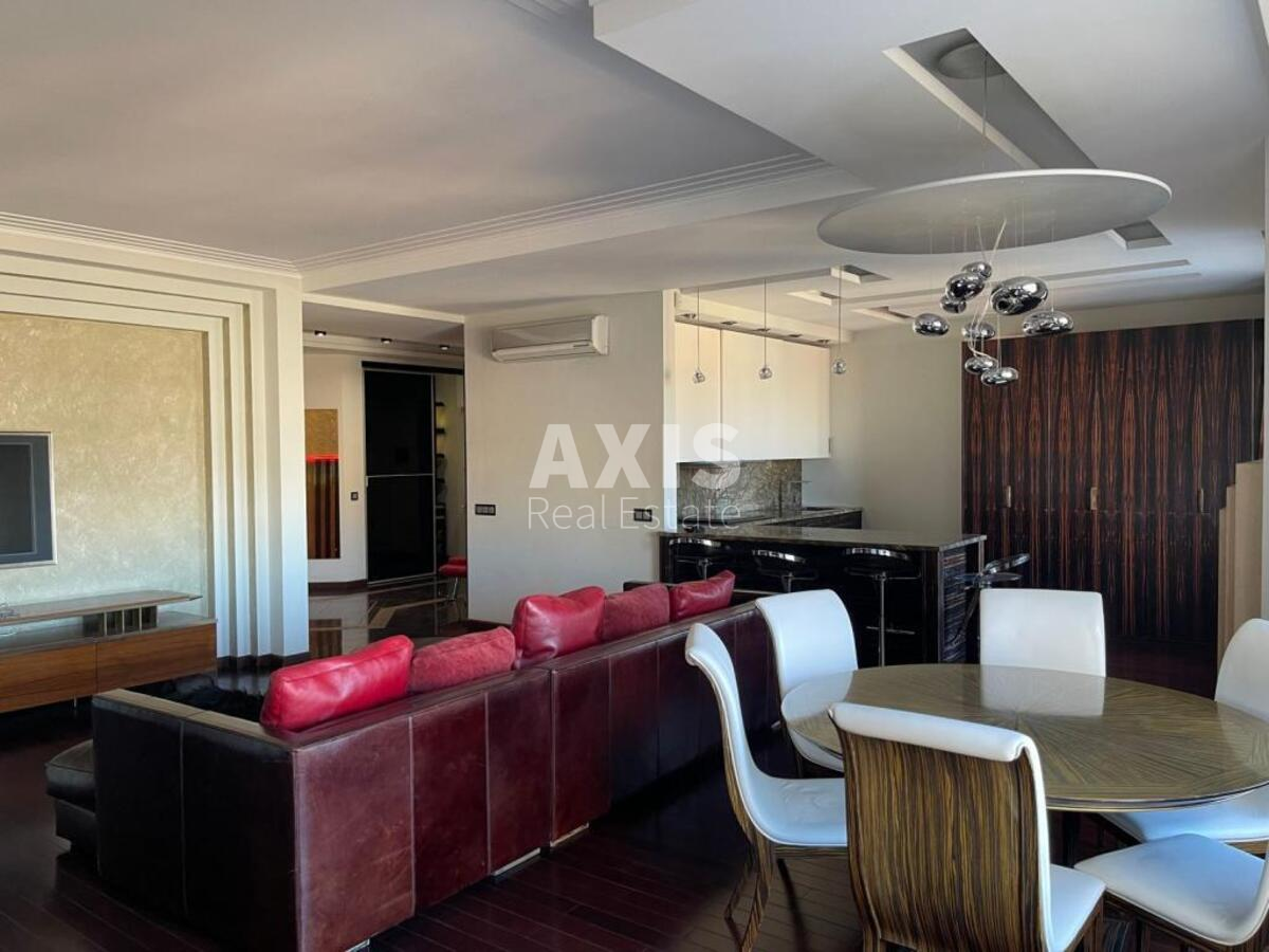 5k apartment vul. Kruglouniversytets'ka 3-50