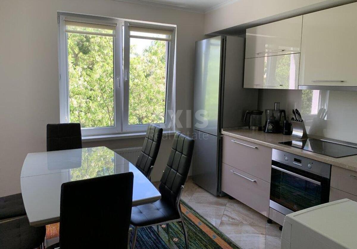 2k apartment vul. Yulia Zdanovska 34А0