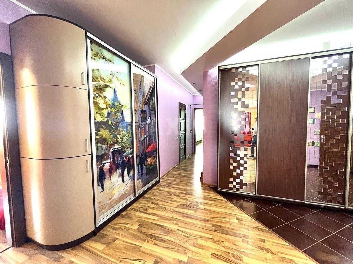 3k apartment vul. Ahmatovoi' Anny 13577616