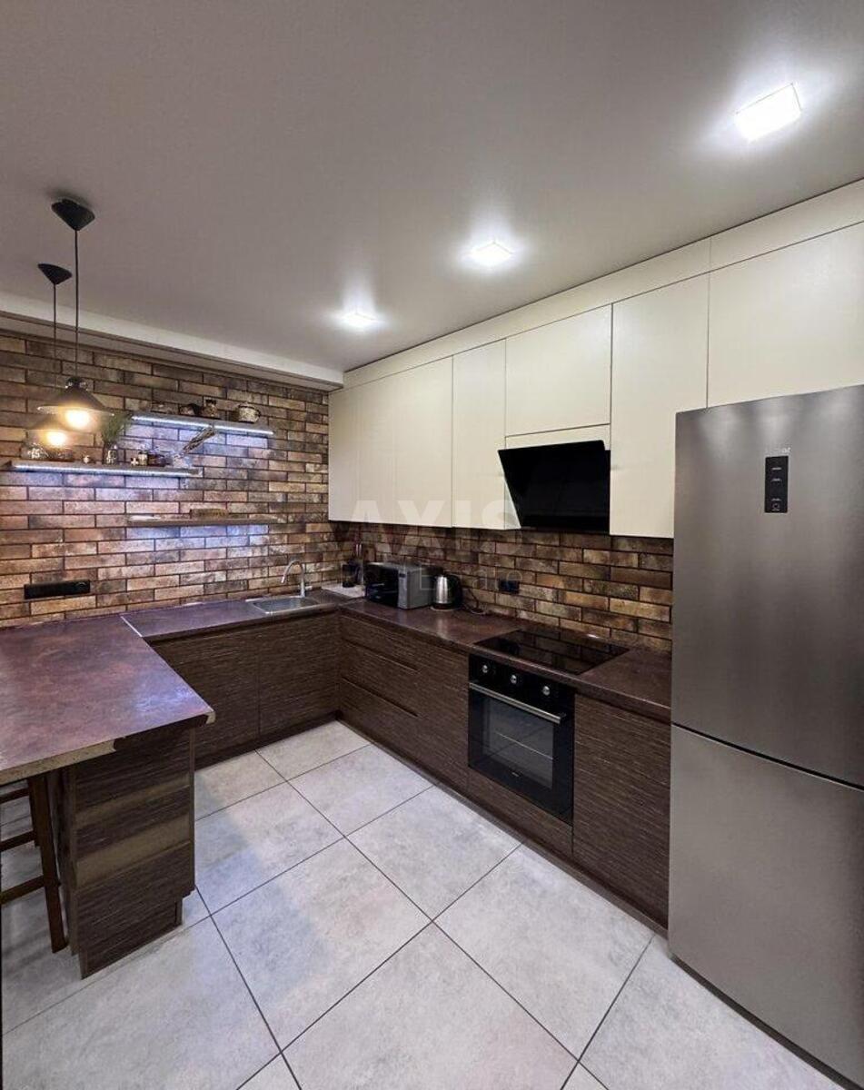 2k apartment vul. Glybochyc'ka 13/3