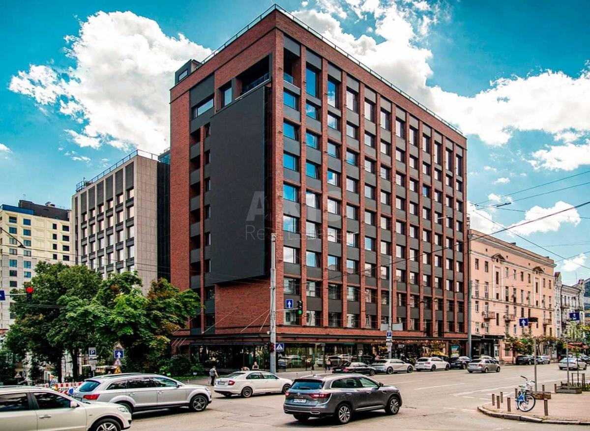 Office vul. Barbjusa Anri 28Б, 130m2