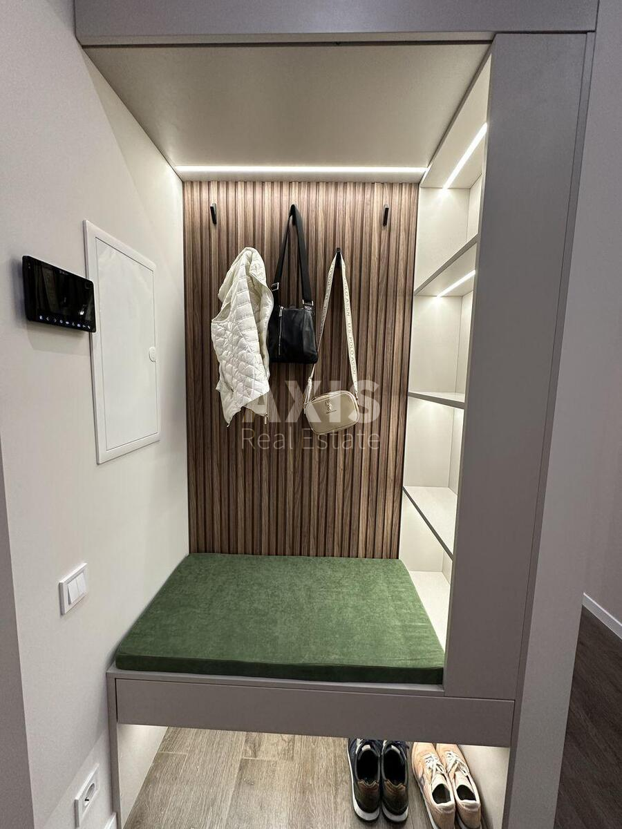 2k apartment vul. Hohlovyh Sim'i' 80