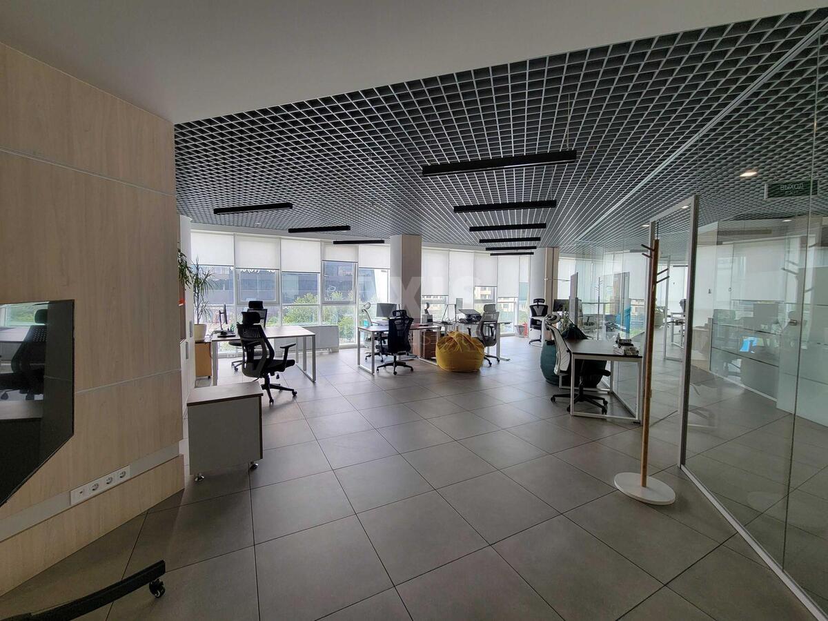 Office pr-t Golosii'vs'kyj 132, 290m2590938