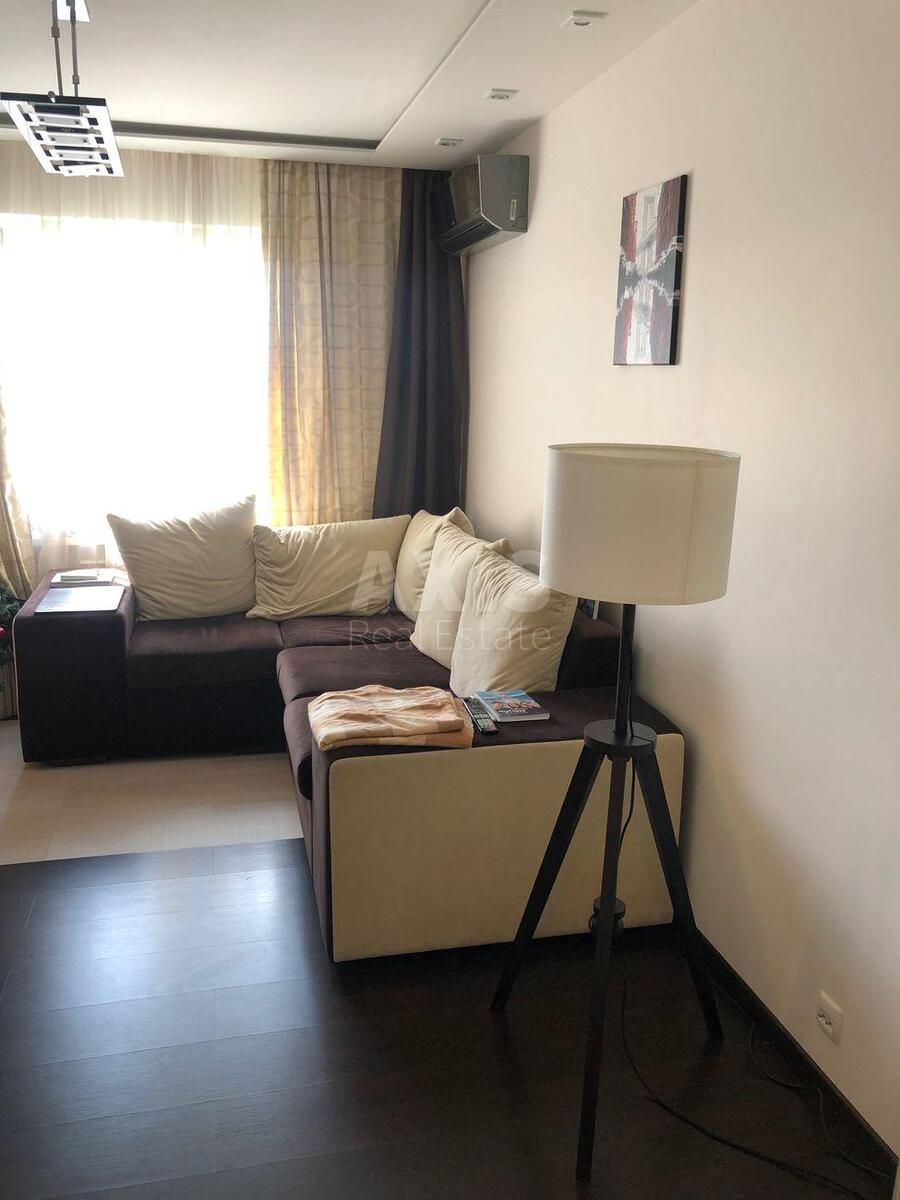 2k apartment vul. Myhajla Maksymovycha 9Б3