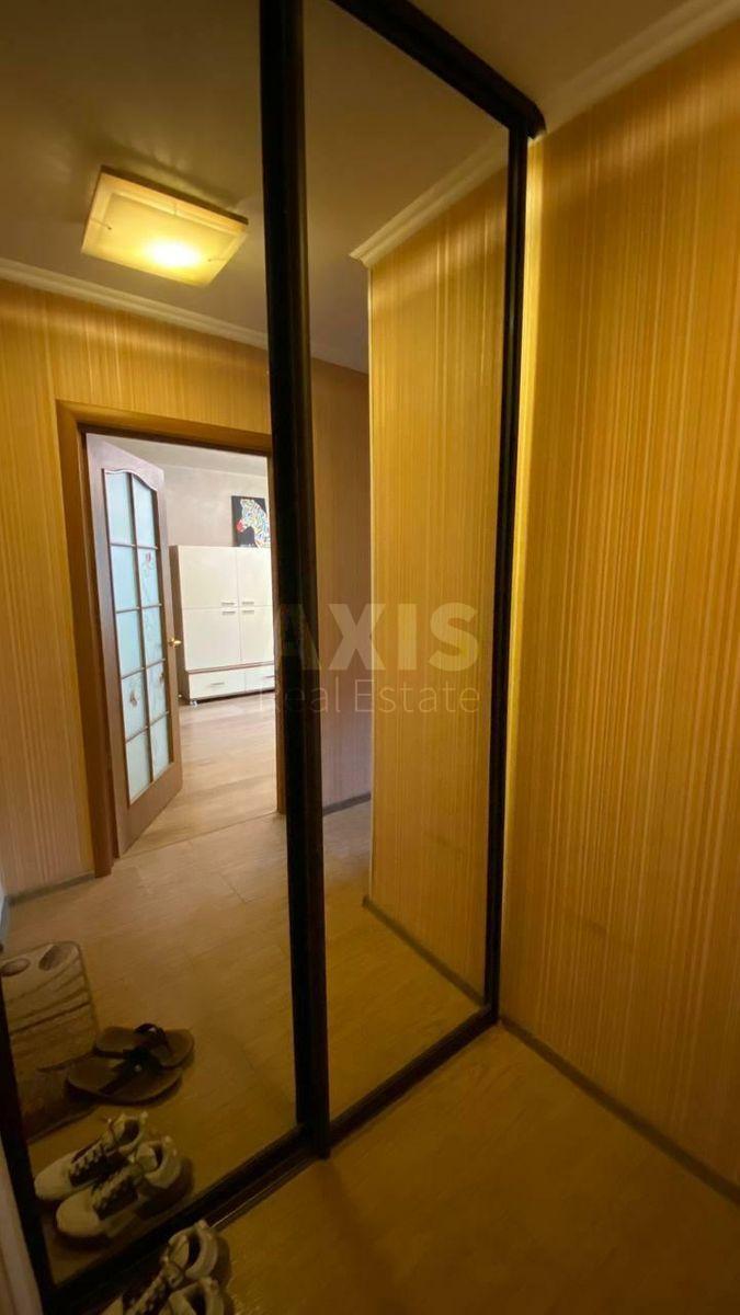 1k apartment vul. Hohlovyh Sim'i' 14