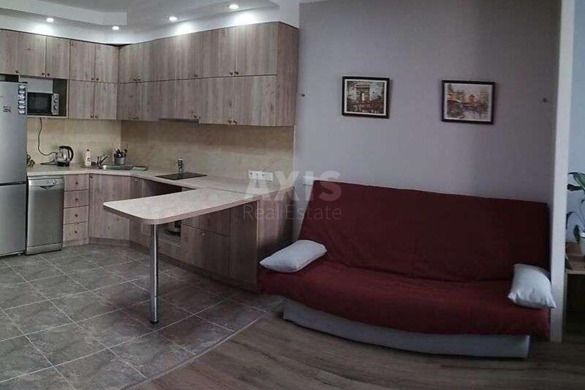 1k apartment vul. Volodymyra Naumovycha 4