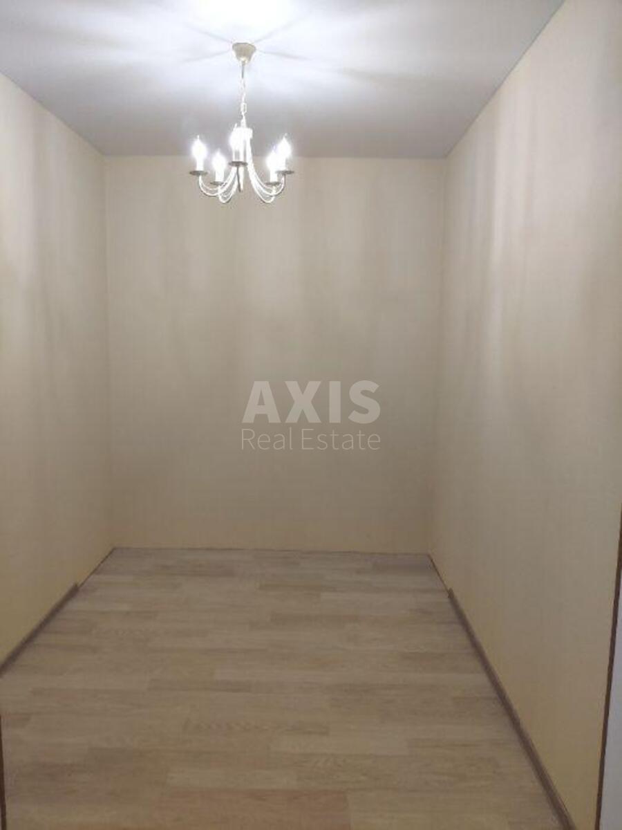1k apartment vul. Radystiv 325