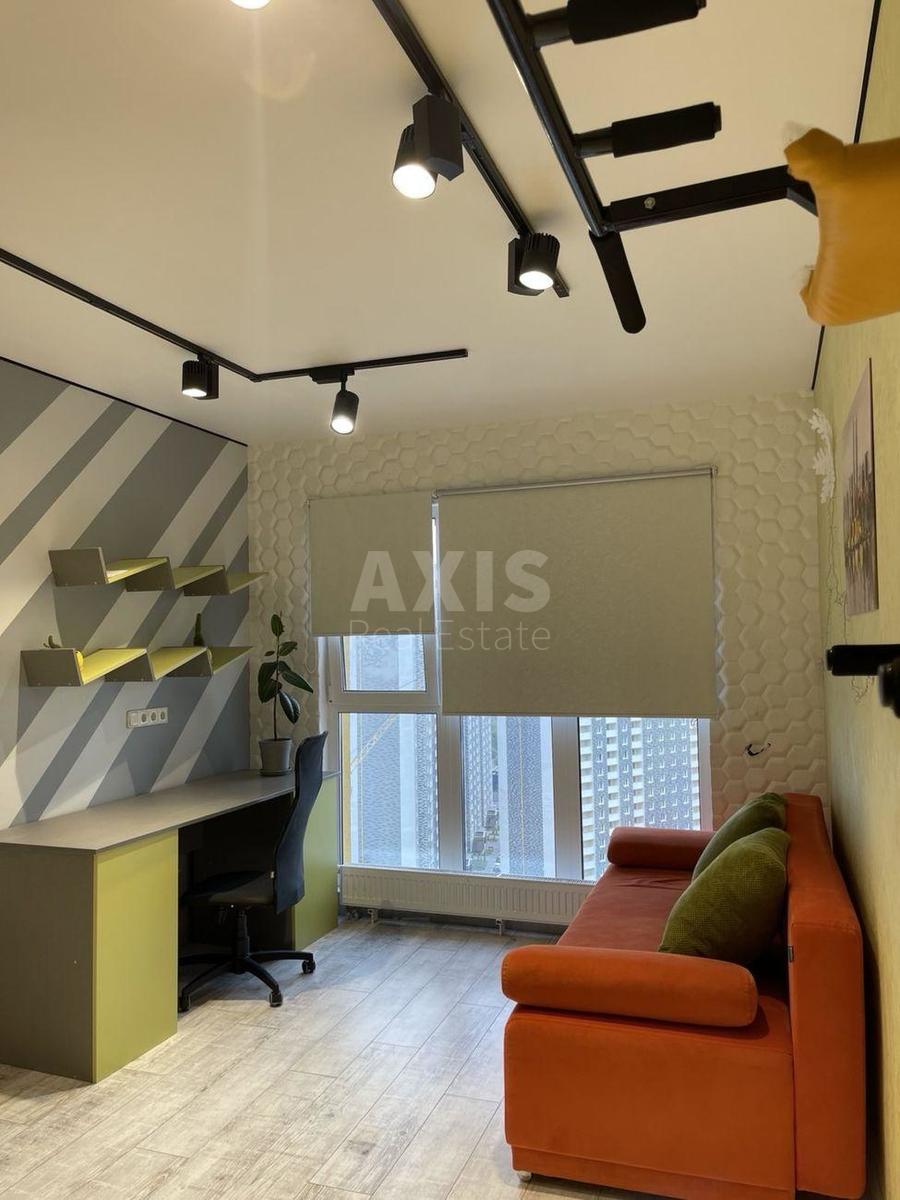 3k apartment vul. Revuc'kogo 483