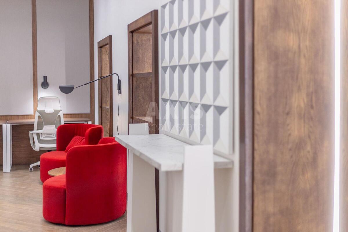 Office vul. Bul'varno-Kudrjavs'ka 51, 125m25