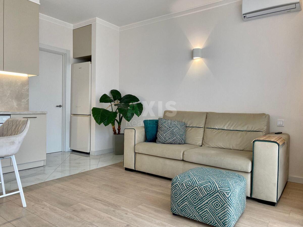 1k apartment vul. Glybochyc'ka 131