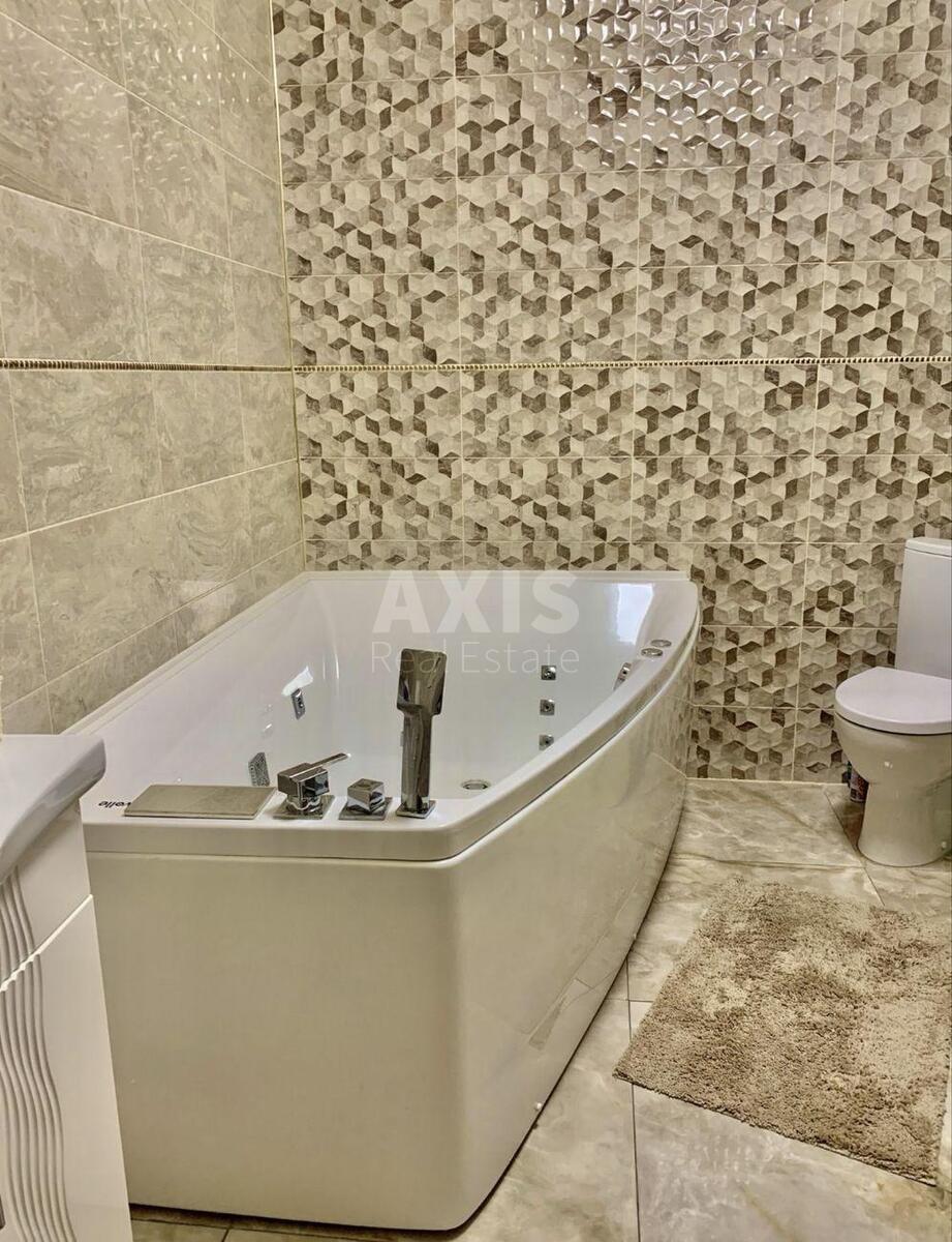 4k apartment vul. Malevycha Kazymyra 896