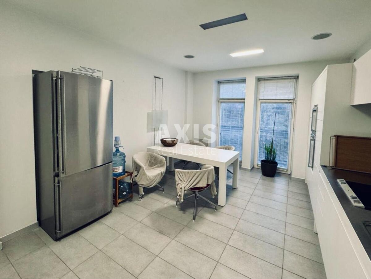 3k apartment vul. Nazarivs'ka 117