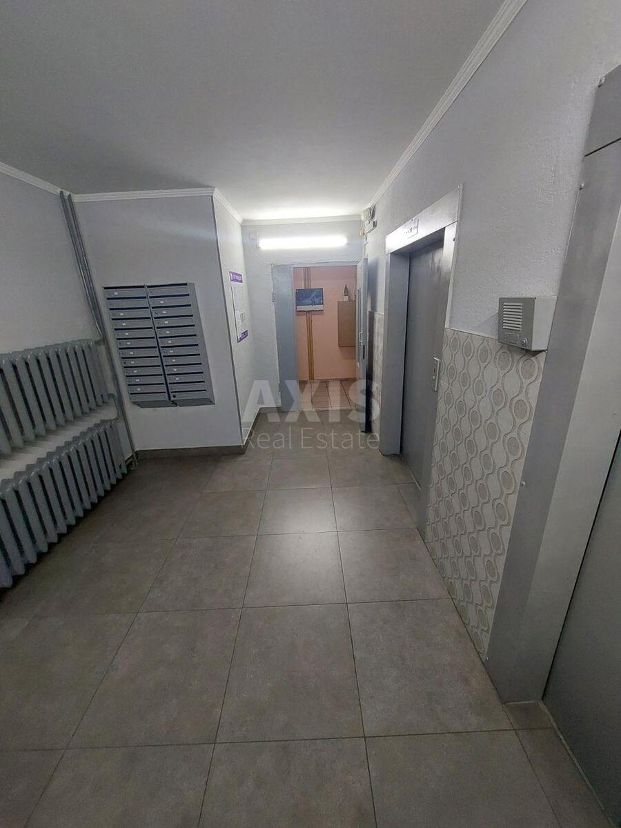 2к квартира ул. Ахматовой Анны 16Г6142111