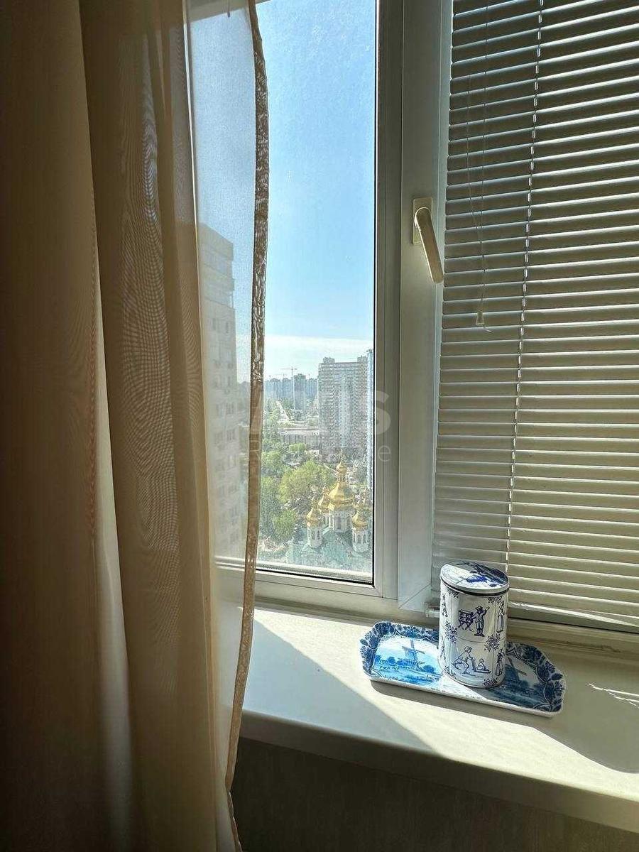3k apartment vul. Shums'kogo Jurija 1А4