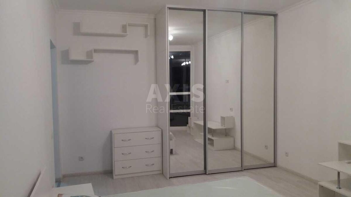 1к квартира ул. Малевича Казимира 89613373