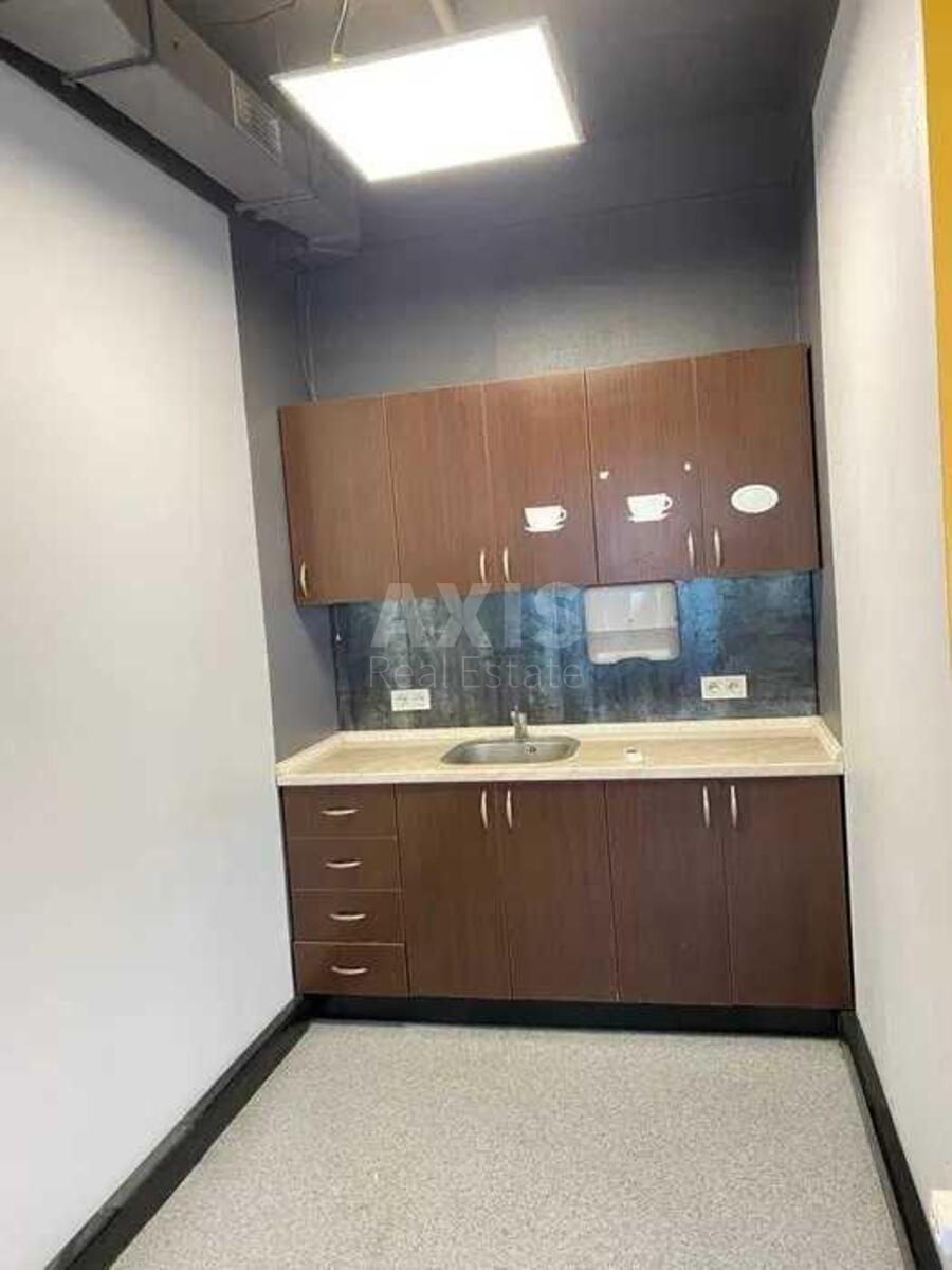 Office nab. Dniprovs'ka 26Ж, 243m2608213