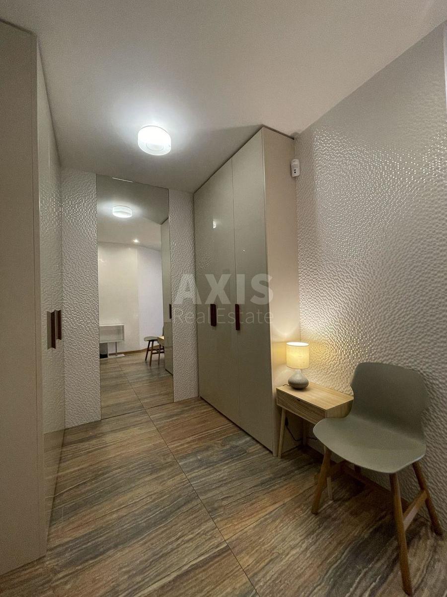 1k apartment pr-t Lobanovs'kogo 48