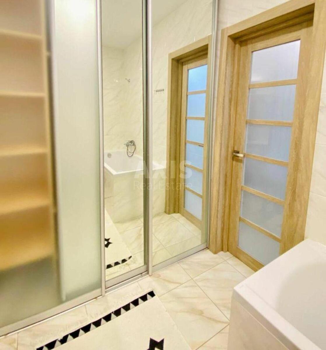1k apartment vul. Yulia Zdanovska 81Б5