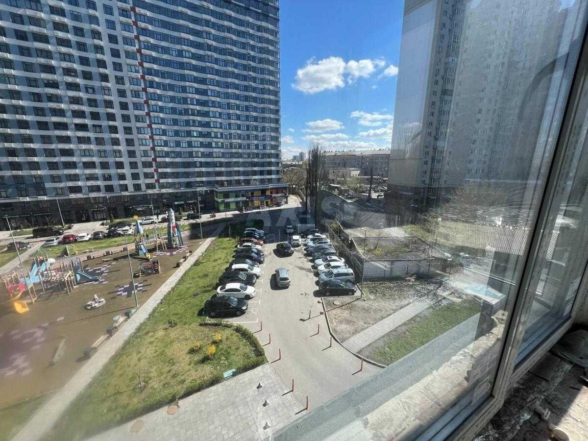 3k apartment vul. Sverstjuka Jevgena 4569209