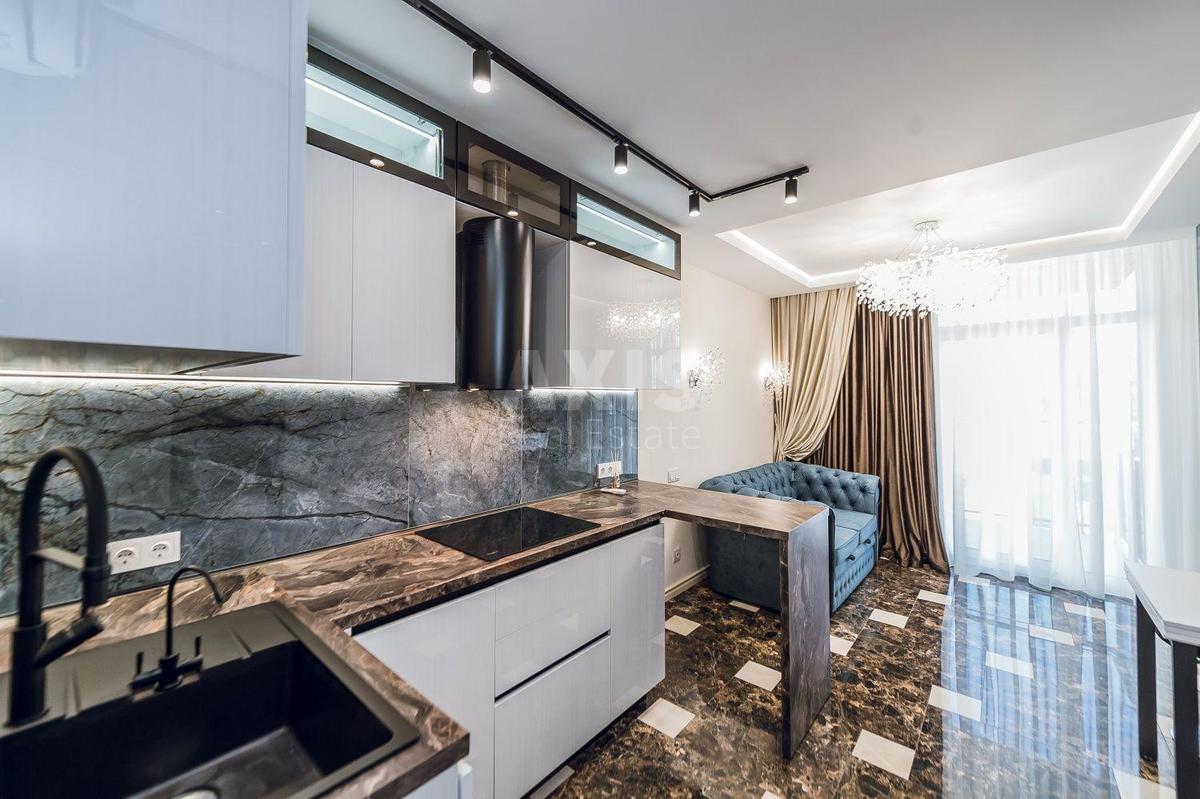1k apartment vul. Saljutna 2Б0