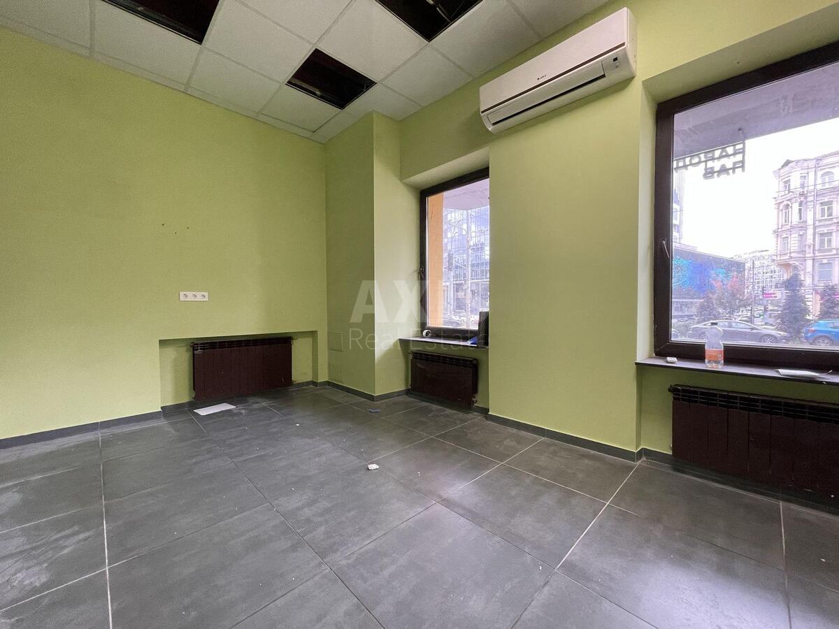 Объект торговли ул. Бассейная 15, 58м2611304