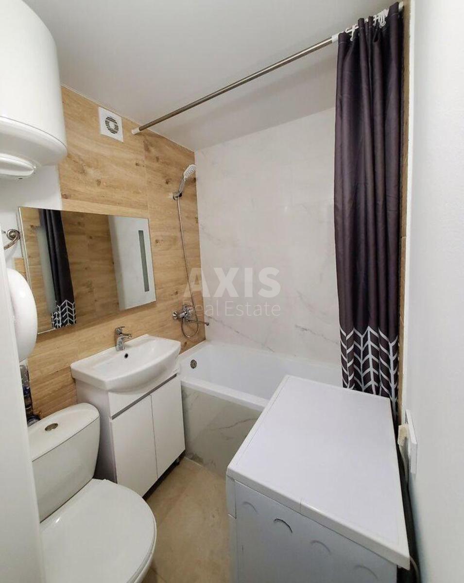 1k apartment vul. Post-Volyns'ka 2/1034