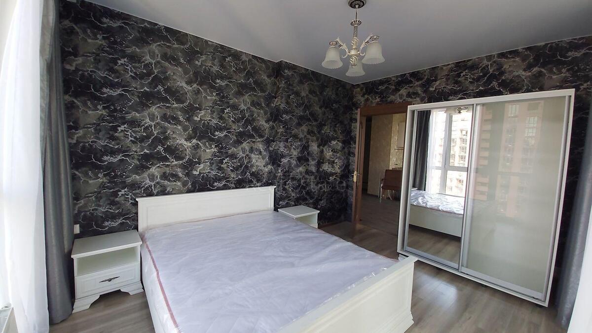 2k apartment vul. Pivnichno-Syrec'ka 102